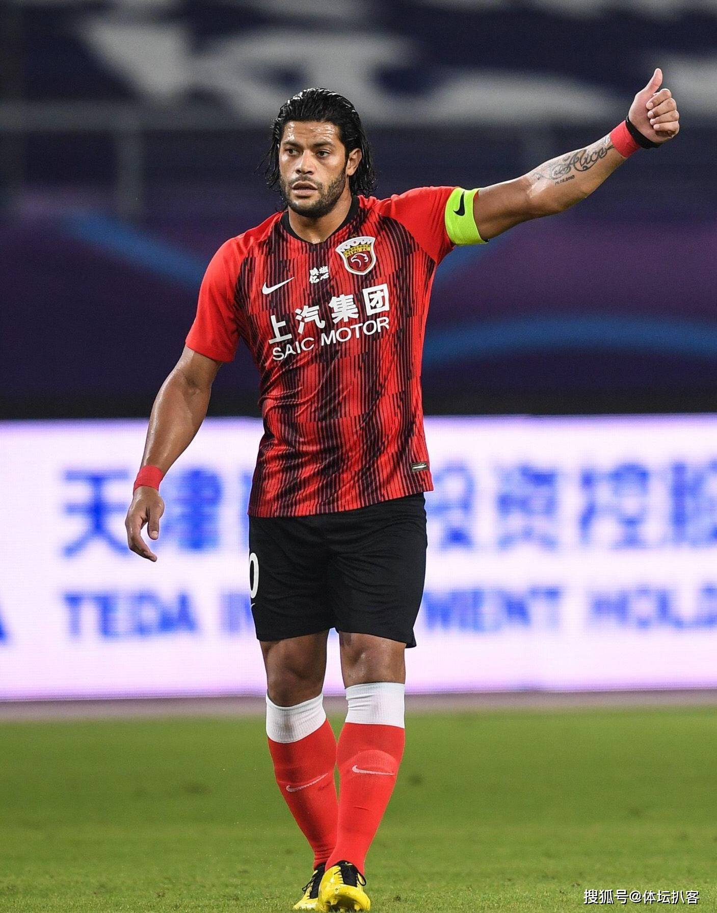 官宣日中超传出新动向;纽卡斯尔防线松动;高层表态——更衣室稳定;团队化学反应显著的简单介绍 官宣日中超传出新动向;纽卡斯尔防线松动;高层表态——更衣室稳定;团队化学反应显著的简单介绍